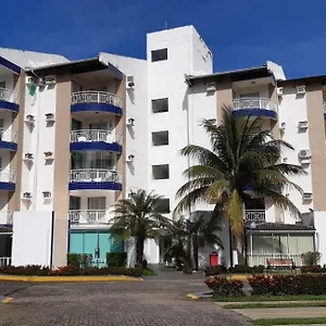  Apartamento Enseada Nautico / Brasil